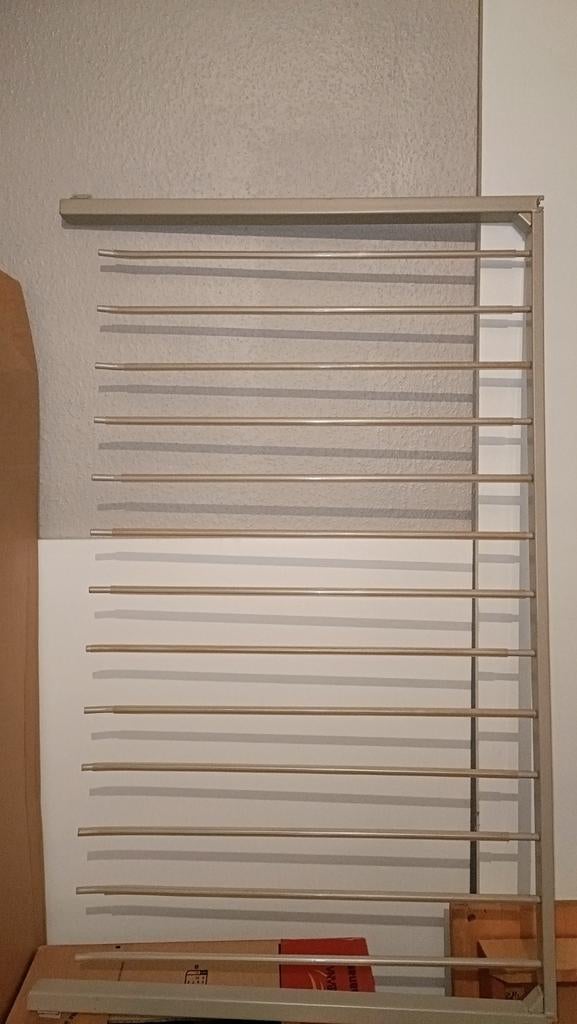 Pantalon à cintre coulissant IKEA Komplement, Enlèvement