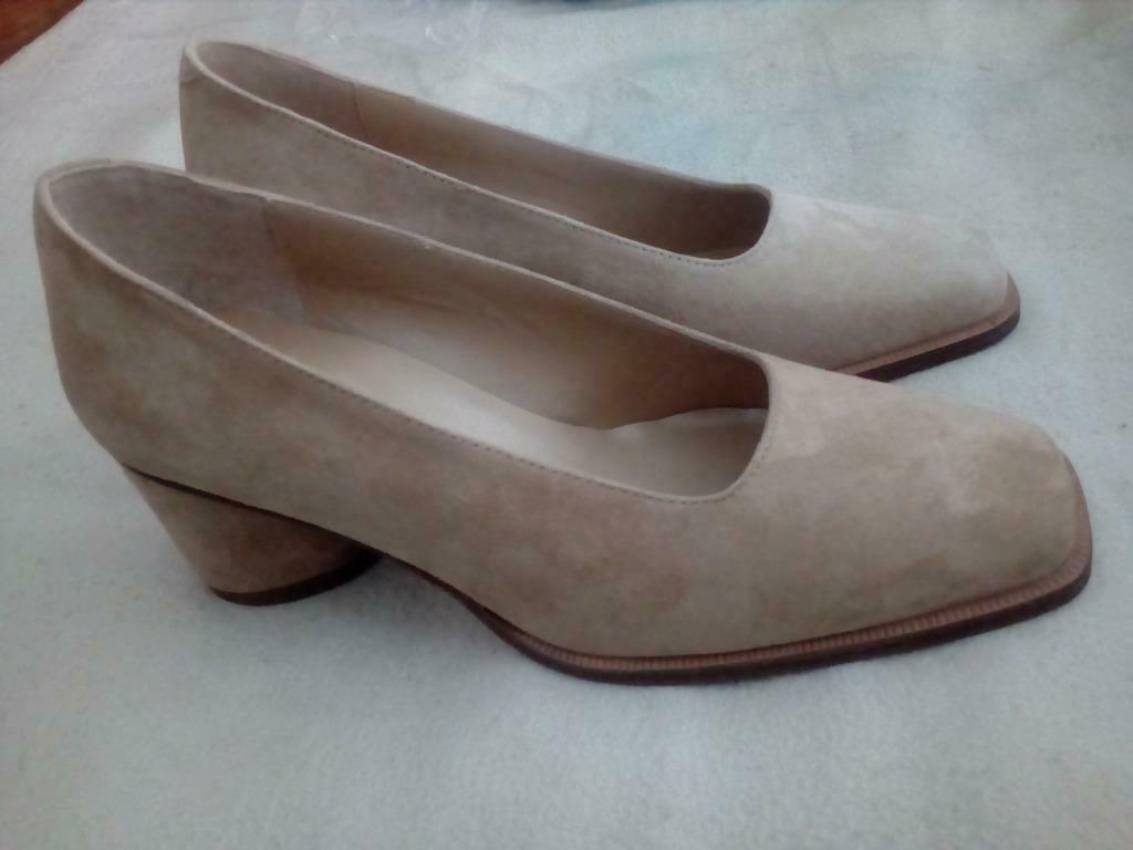 nieuwe pumps uitgevoerd in beige daim, Neuf, Enlèvement ou Envoi, Beige, Escarpins