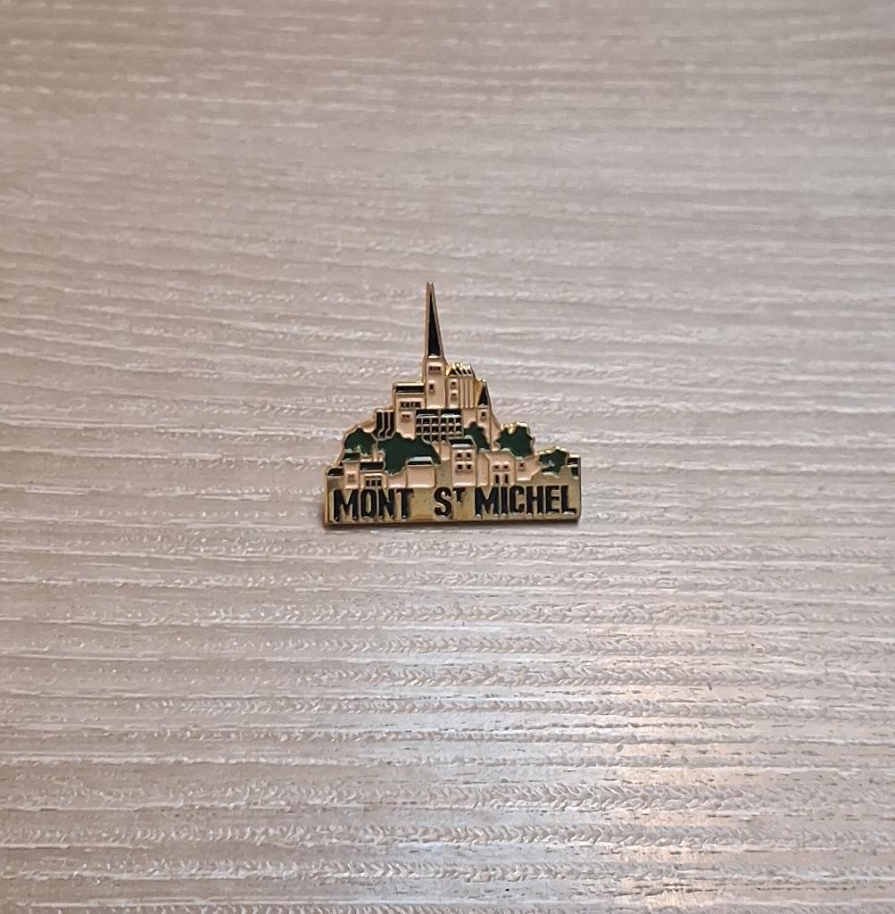 PIN - LE MONT SAINT MICHEL - FRANCE - FRANKRIJK, Verzamelen, Verzenden, Gebruikt, Stad of Land, Speldje of Pin