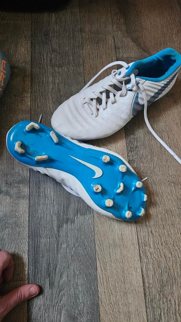 Crampon Nike tiempo t43
