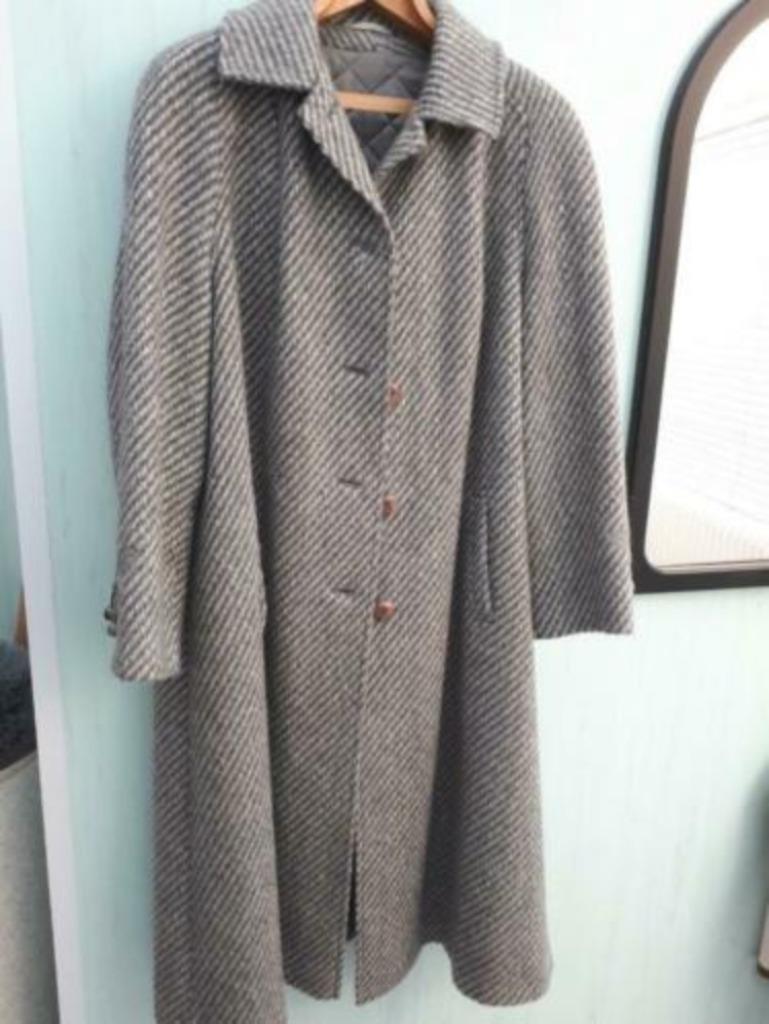 manteau gris pour femmes taille 48, Enlèvement