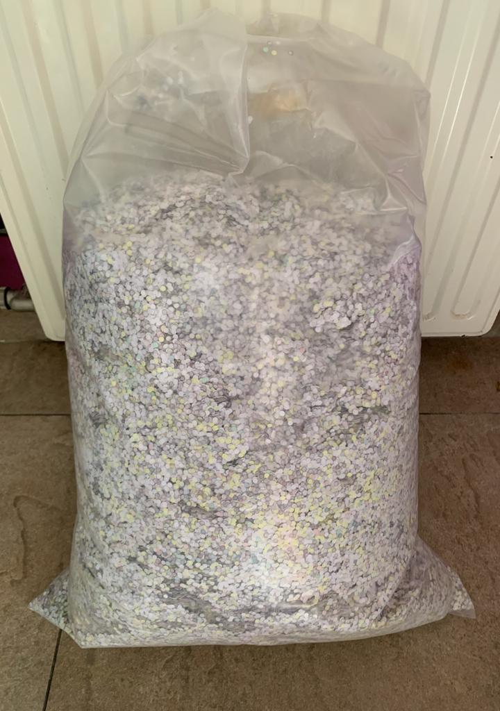 Confetti, Hobby en Vrije tijd, Feestartikelen, Ophalen, Zo goed als nieuw