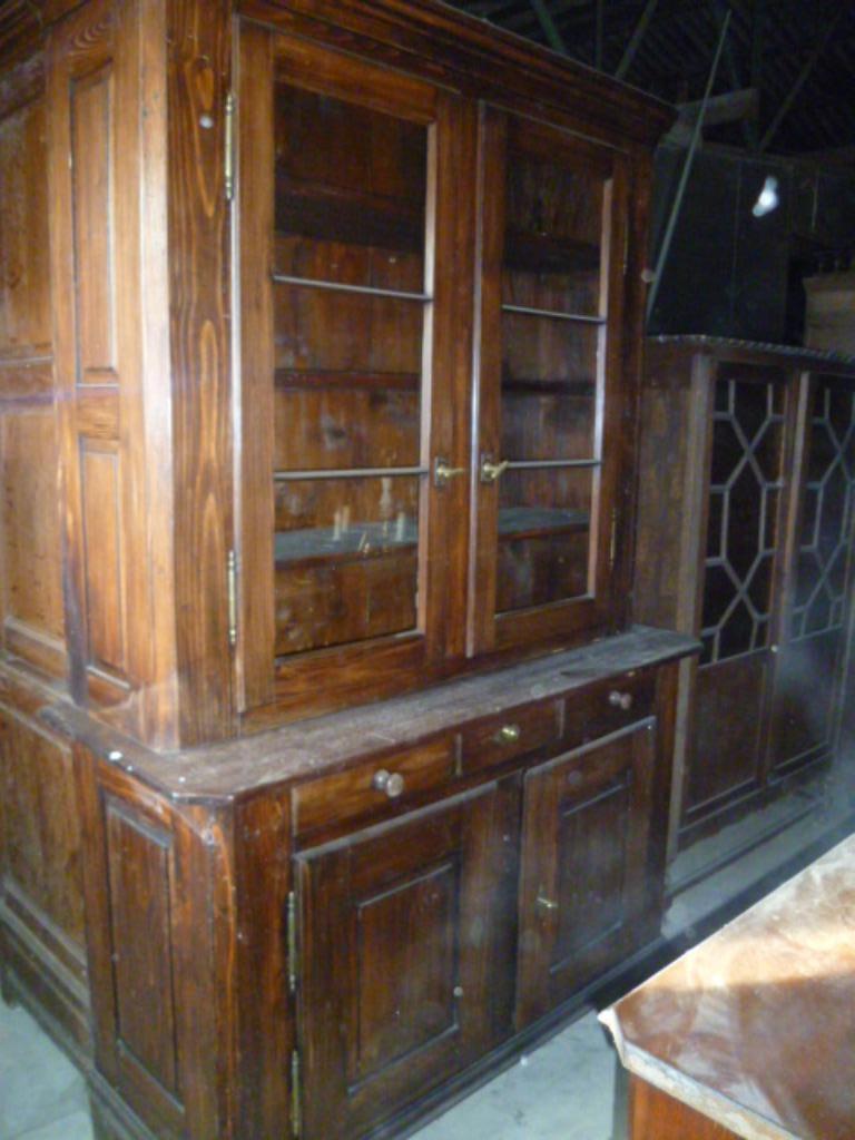 ANTIEKE GR  KAST, Ophalen of Verzenden