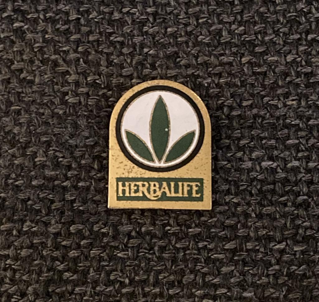 PIN - HERBALIFE, Envoi, Utilisé, Autres sujets/thèmes, Insigne ou Pin's