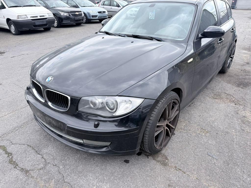 Bmw 118i 2,0 essence 236000km euro4 2009 distribution cassée, Autos, Achat, Boîte manuelle, 5 portes, 105 kW