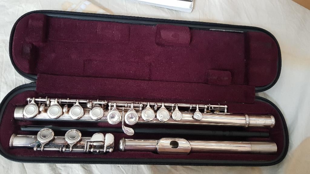 Flute Yamaha, Musique & Instruments, Enlèvement, Comme neuf, Flûte traversière, Avec valise ou sac