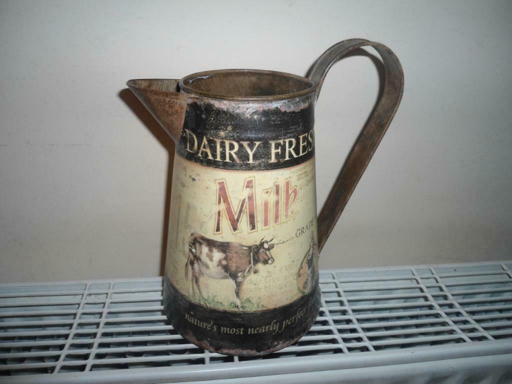 Ancien Pot a Lait publicitaire en Fine Tôle  Haut.. 18 CM, Enlèvement ou Envoi, Utilisé, Autres types