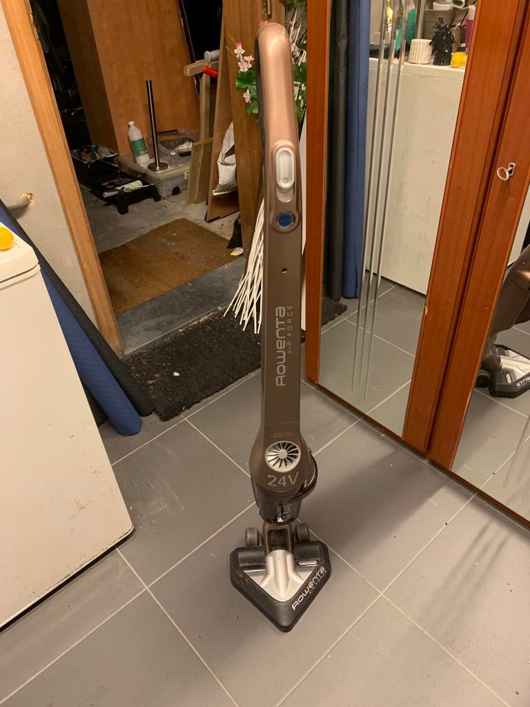 Aspirateur rowenta sur pied, Electroménager, Aspirateurs, Enlèvement, Comme neuf