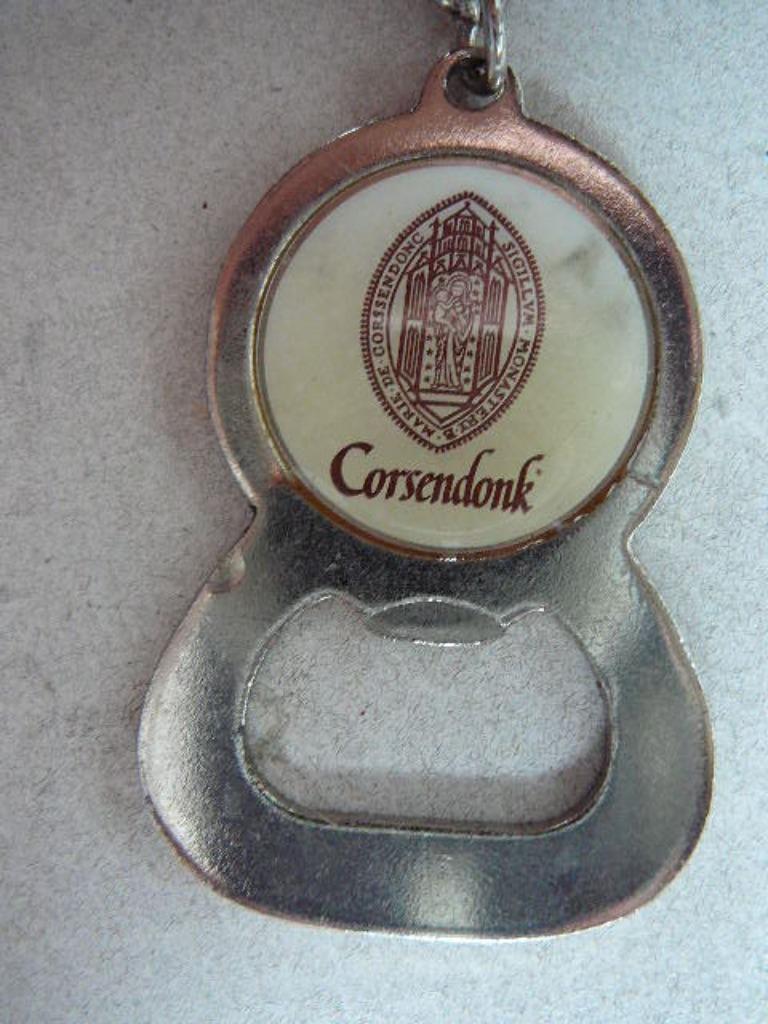 Porte-clés ouvre-bouteille en métal Corsendonk, Enlèvement ou Envoi, Utilisé, Ouvre-bouteille