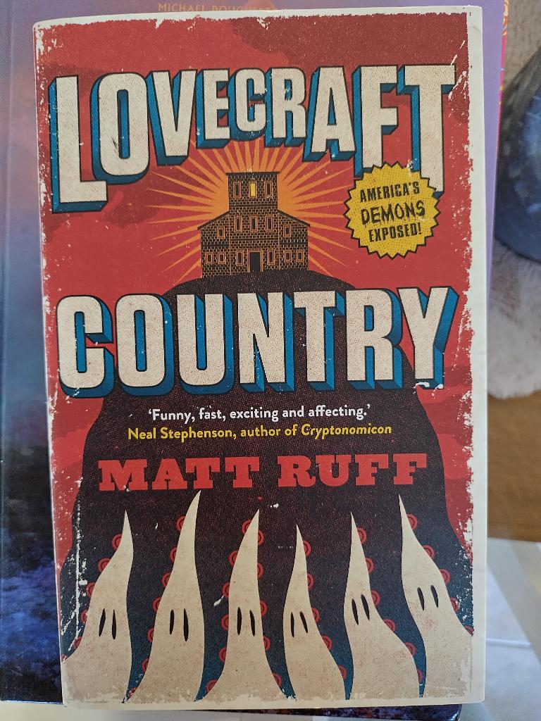 Livre Lovecraft Country de Matt Ruff, Livres, Thrillers, Comme neuf, Amérique, Enlèvement ou Envoi