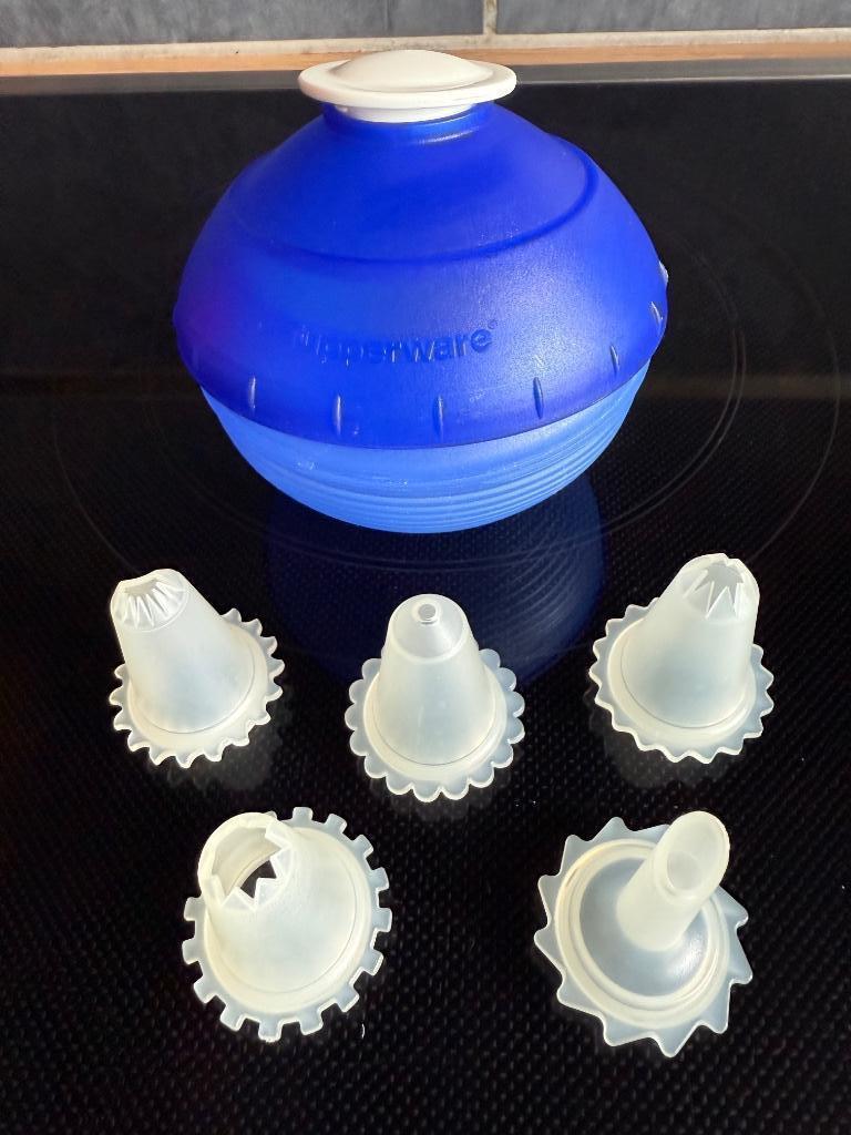 Tupperware poche à douille, Maison & Meubles, Cuisine| Tupperware, Neuf, Bleu, Crème, Enlèvement ou Envoi
