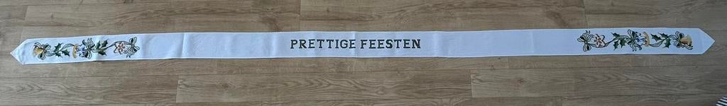Banner/wimpel in kruisjessteek ‘Prettige Feesten’, Ophalen of Verzenden, Zo goed als nieuw
