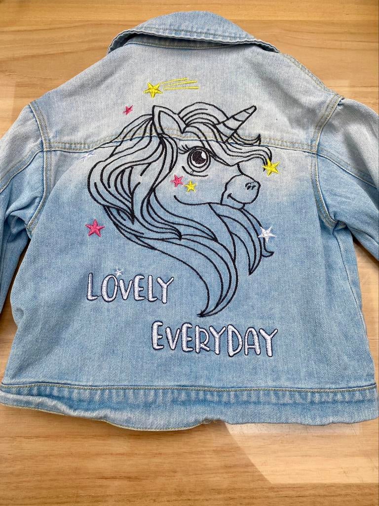 Veste en jean taille 110, Enlèvement ou Envoi, Comme neuf