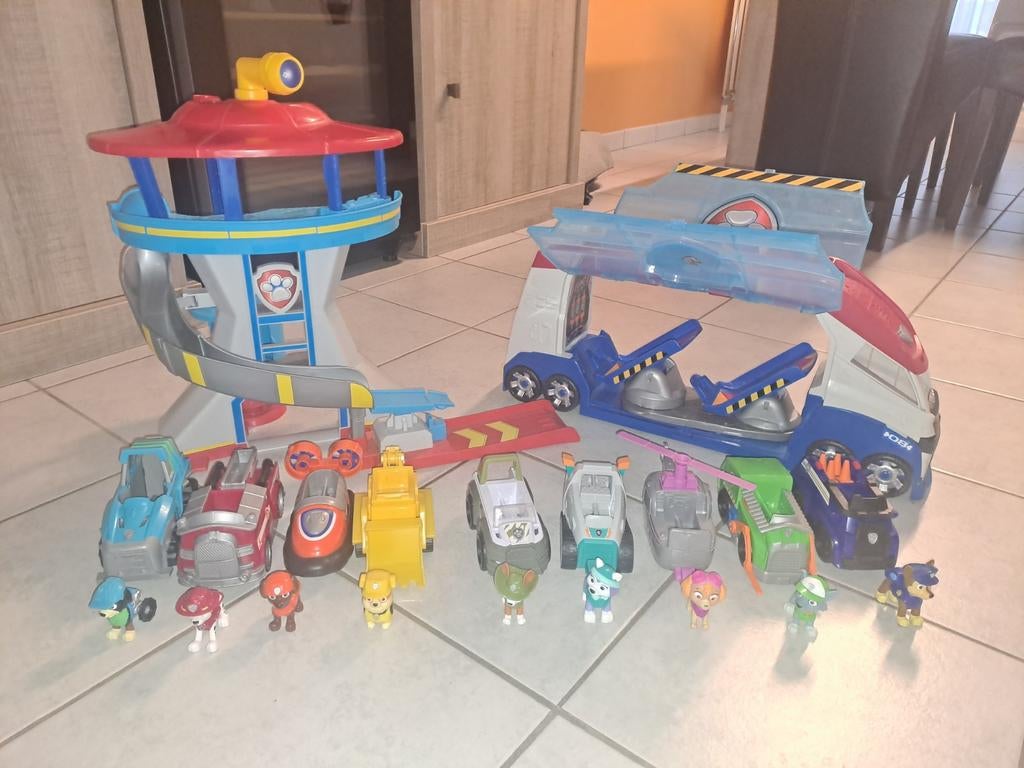 Paw Patrol uitkijktoren, figuren en truck, Ophalen