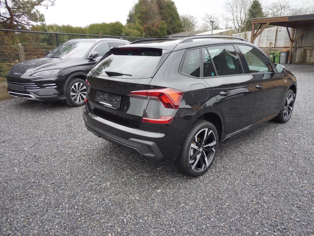 Skoda Kamiq 1.5TSI 150 DSG Monte Carlo/bj2026/10km/pano dak, Auto's, 1498 cc, 4 cilinders, Overige bekleding, Zwart
