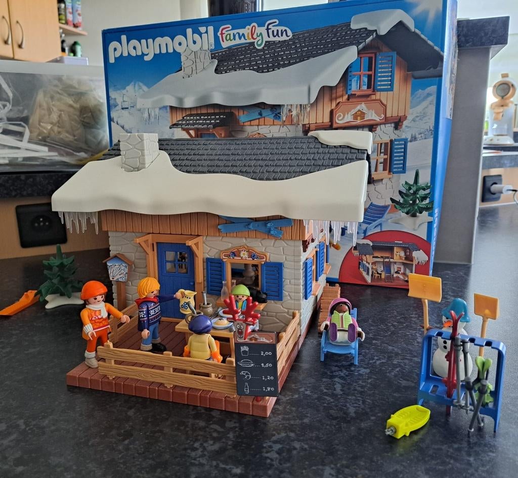 PLAYMOBIL Family Fun Skihut - 9280, Kinderen en Baby's, Speelgoed | Playmobil, Ophalen, Zo goed als nieuw, Complete set