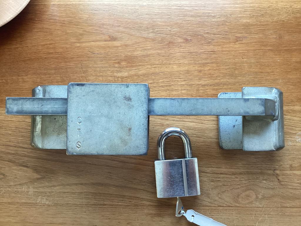 Verrou CTS pour conteneur + cadenas Assa Abloy PL358, Enlèvement ou Envoi