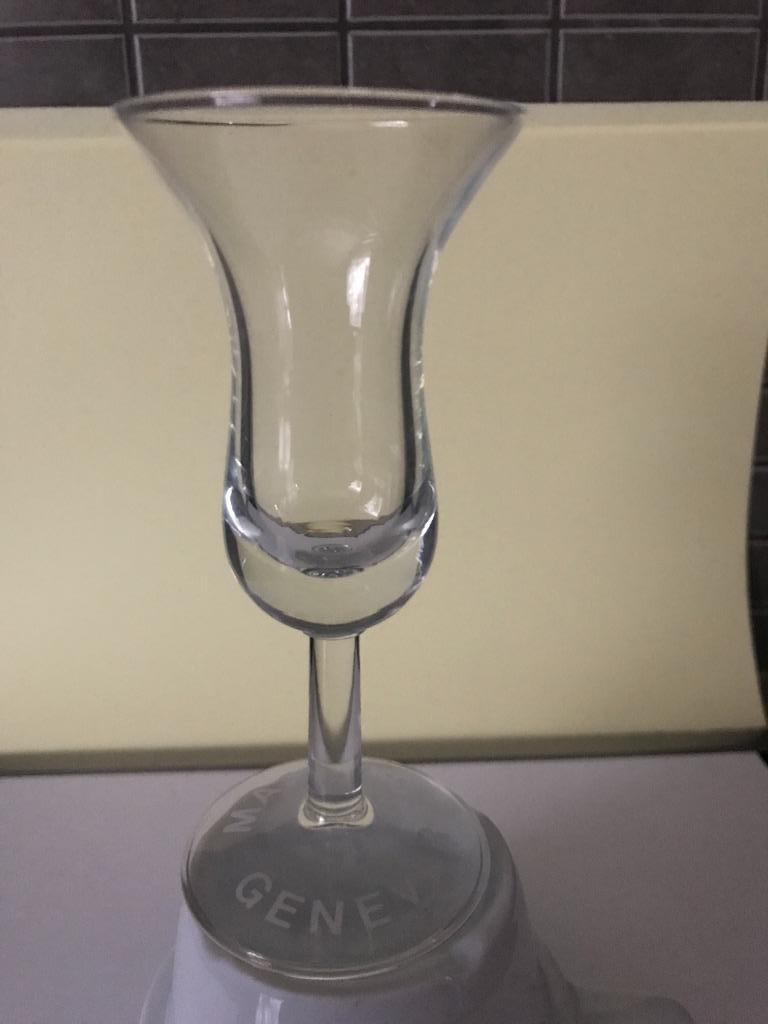 Massy genever glaasje ., Ophalen of Verzenden, Zo goed als nieuw, Glas of Glazen, Overige merken