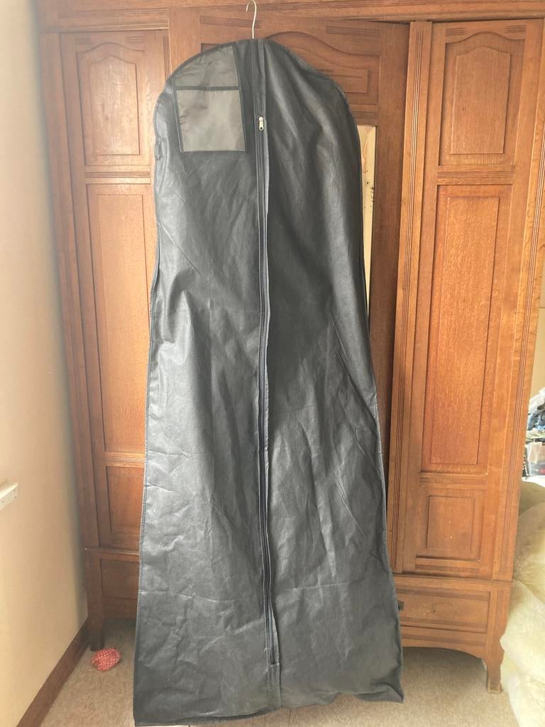 Trouwjurk Linea Raffaelli, Ophalen, Zo goed als nieuw, Trouwjurk