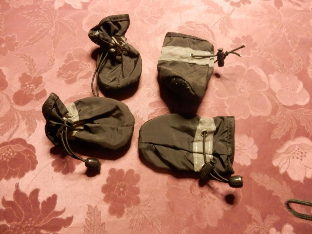 (3) -chaussons noirs pour petit chien t.XS - neuf -, Dieren en Toebehoren, Hondenkleding, Nieuw, Ophalen of Verzenden