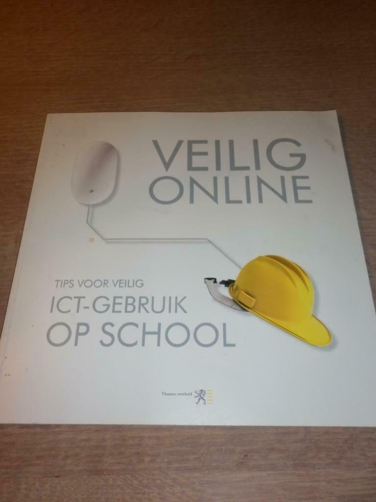 Veilig online-ICT-gebruik op school   CD-rom, Ophalen, Zo goed als nieuw
