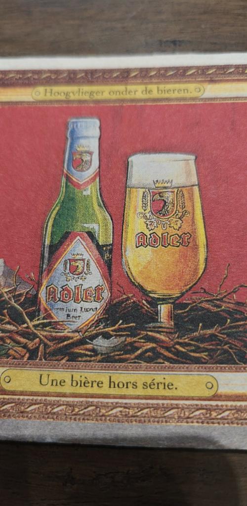bierviltje Adler  hoogvlieger onder de bieren, Ophalen of Verzenden, Zo goed als nieuw, Viltje(s), Overige merken