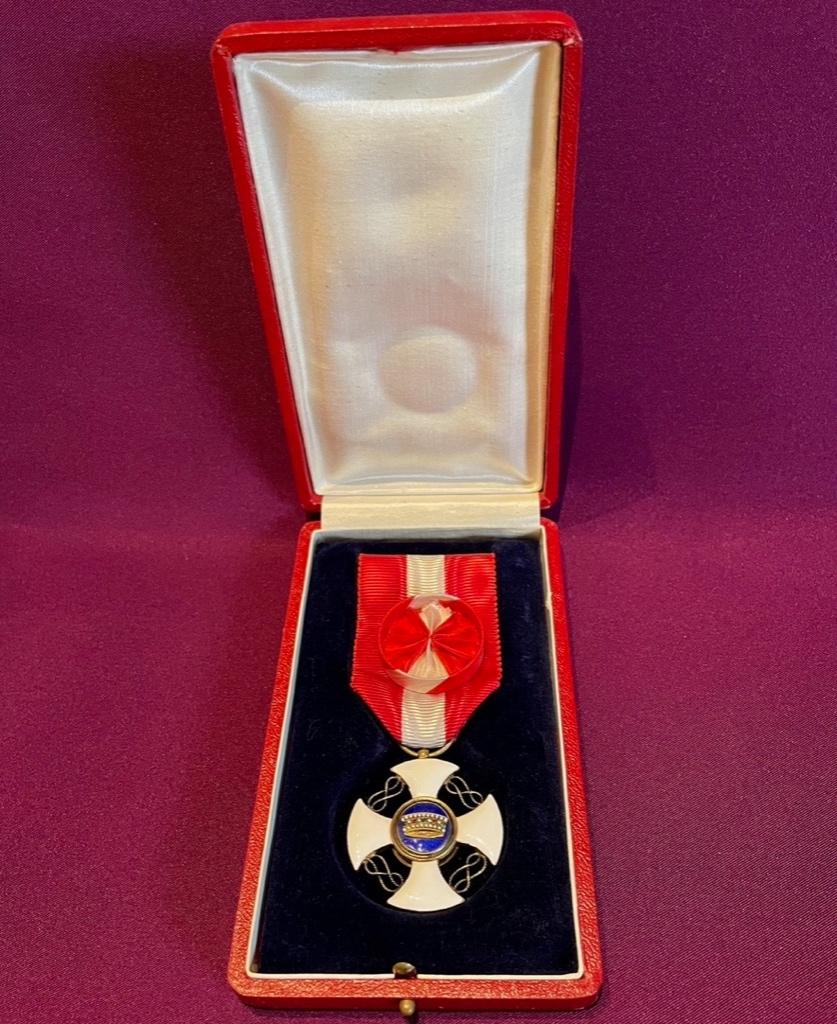 Kruis van Officier in de Italiaanse Kroonorde., Ophalen of Verzenden, Overige soorten, Lintje, Medaille of Wings