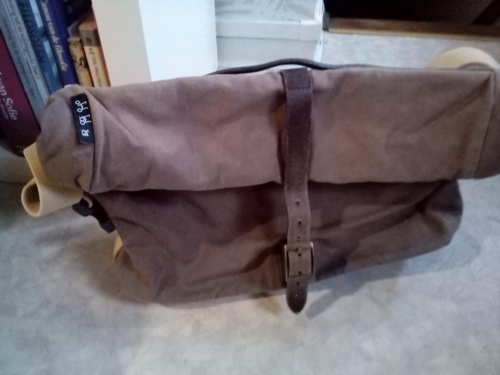 Brompton rolltop tas, Handtassen en Accessoires, Tassen | Schoudertassen, Ophalen of Verzenden