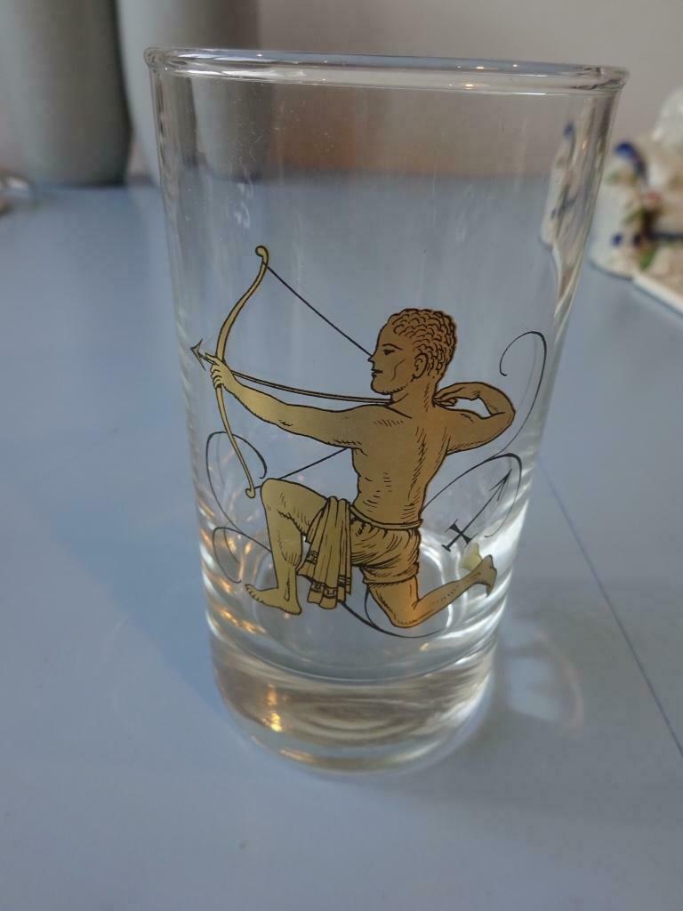 Glas boogschutter sterrenbeeld pijl boog, Verzamelen, Glas en Drinkglazen, Zo goed als nieuw, Overige typen, Ophalen of Verzenden