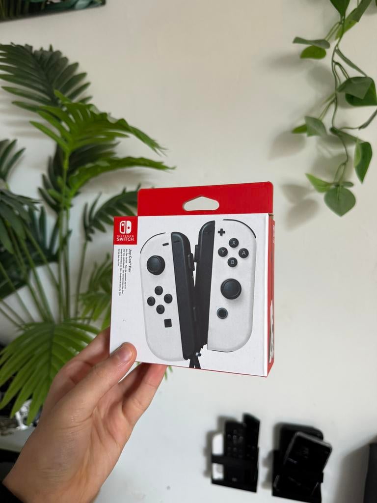 Manette joycons nintendo switch, Consoles de jeu & Jeux vidéo, Consoles de jeu | Nintendo Switch, Enlèvement ou Envoi, Comme neuf