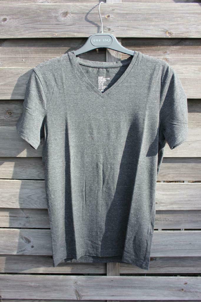 T-shirt H&M slim fit col V gris chiné (XS), Vêtements | Hommes, T-shirts, Enlèvement ou Envoi, Porté, Gris, H&M