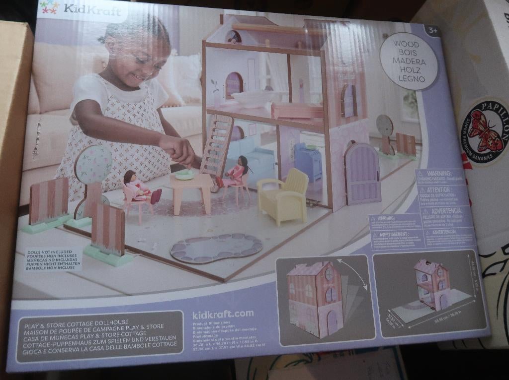 poppenhuis nieuw met popjes Kidskraft, Ophalen of Verzenden, Nieuw, Poppenhuis