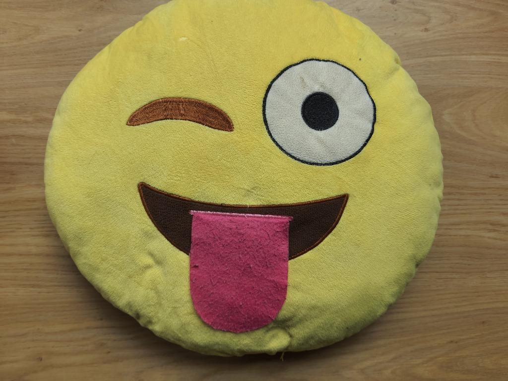 Emoji Emoticon Smiley Kussen-Tong Knipogen, Ophalen, Zo goed als nieuw, Overige typen