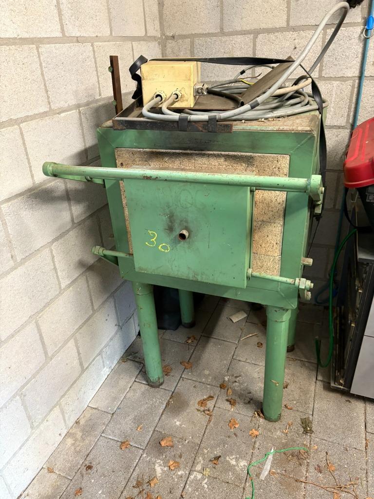 Smelt oven, Enlèvement, Utilisé