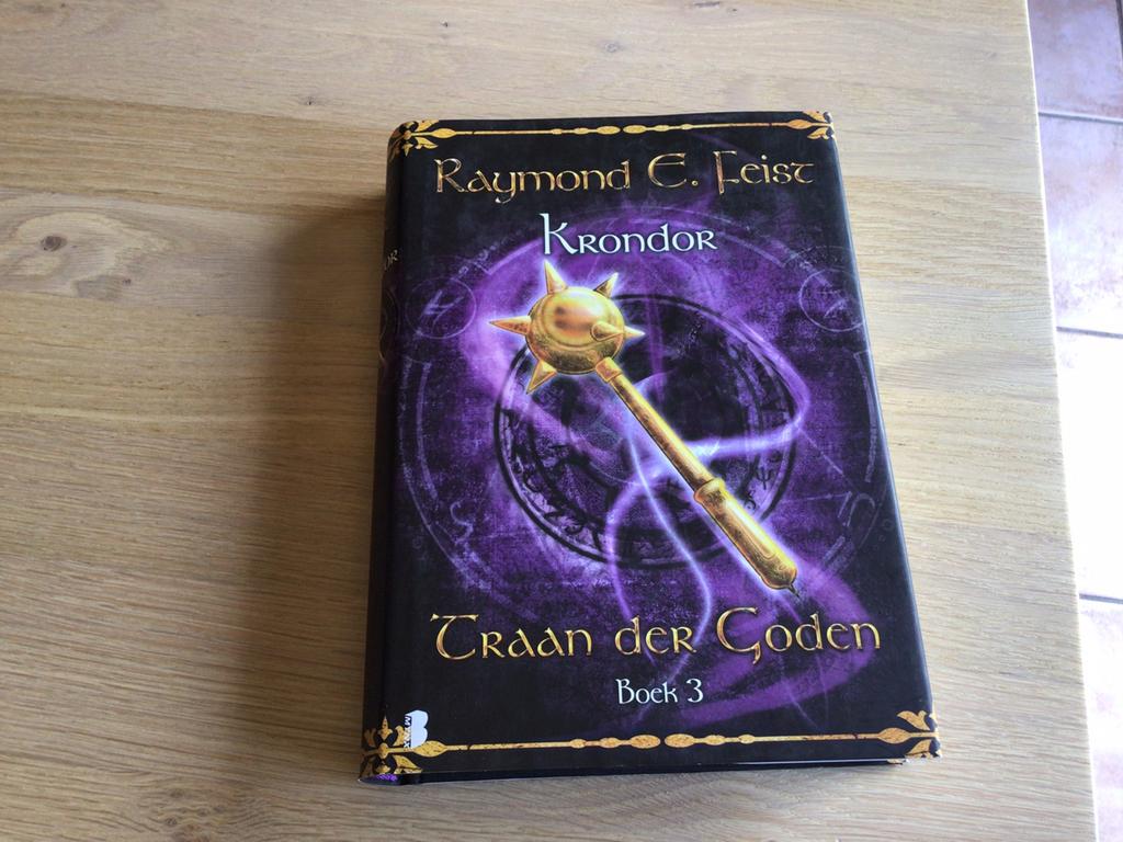 Boek Krondor, deel 3, Feist, Boeken, Ophalen of Verzenden, Zo goed als nieuw