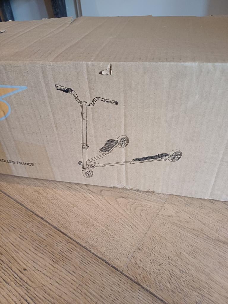 Trotinette Fliker, Enlèvement, Neuf