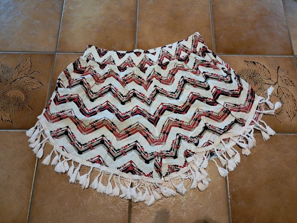 Coline M/L minishort met franjes, Kleding | Dames, Broeken en Pantalons, Zo goed als nieuw, Maat 38/40 (M), Rood, Kort, Ophalen of Verzenden