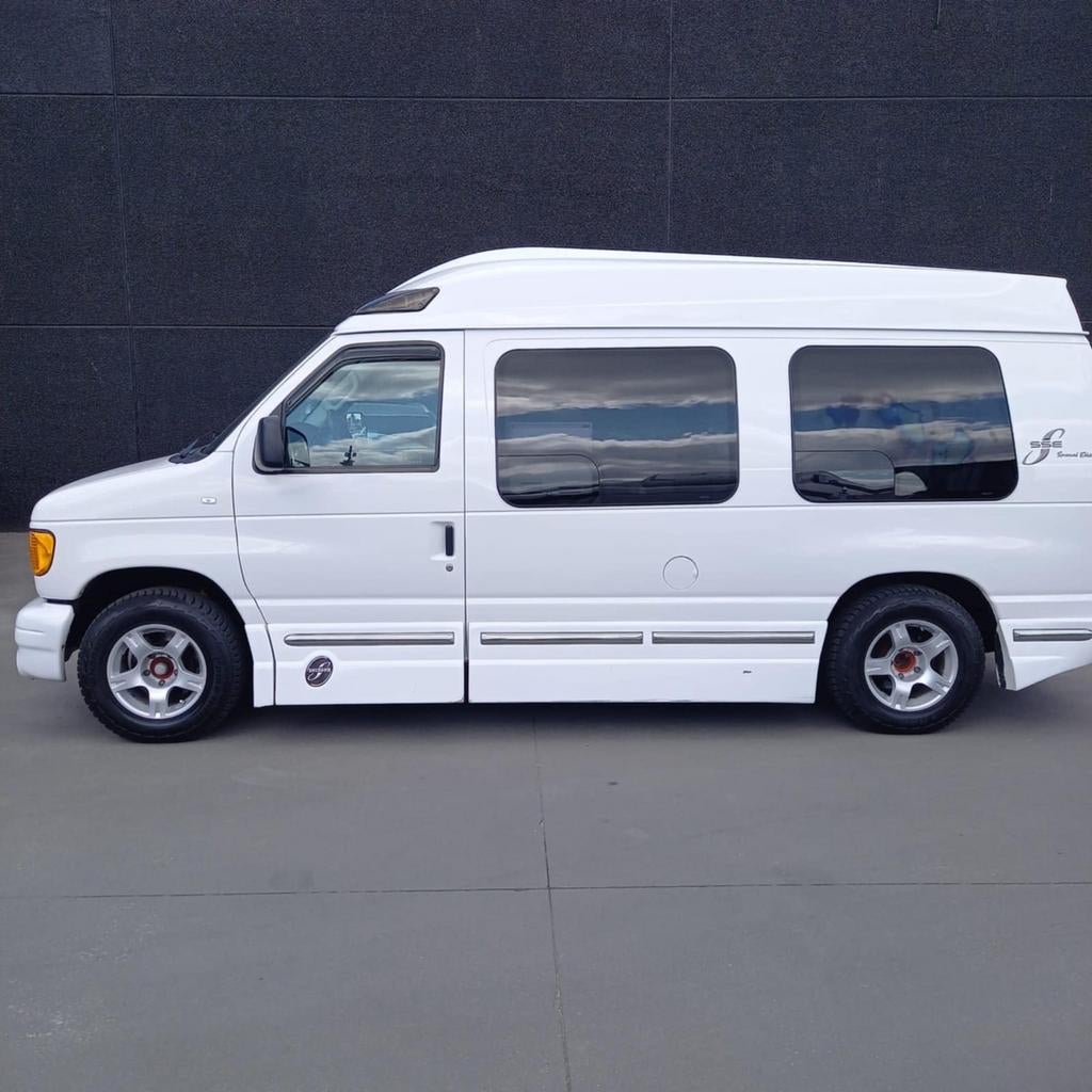 Ford e150 econoline camper, Auto's, Ford, Particulier, Achteruitrijcamera, Benzine, Overige carrosserie, Automaat, Wit, Grijs