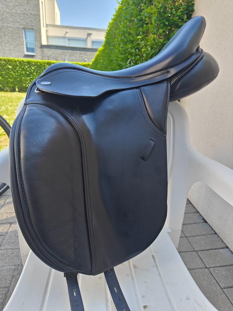 Cob zadel thorrowgood dressuur, Dieren en Toebehoren, Paarden en Pony's | Zadels, Ophalen, Gebruikt, Dressuur