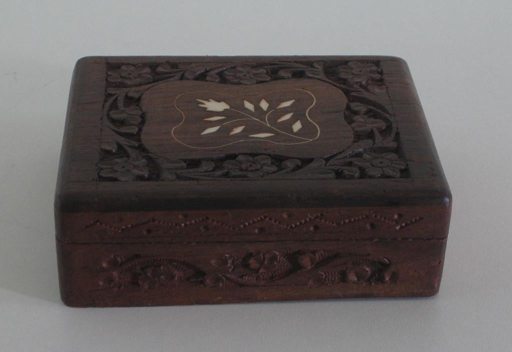 BOÎTE DÉCORATIVE EN BOIS AVEC INCRUSTATION - 1262, Enlèvement, Bois