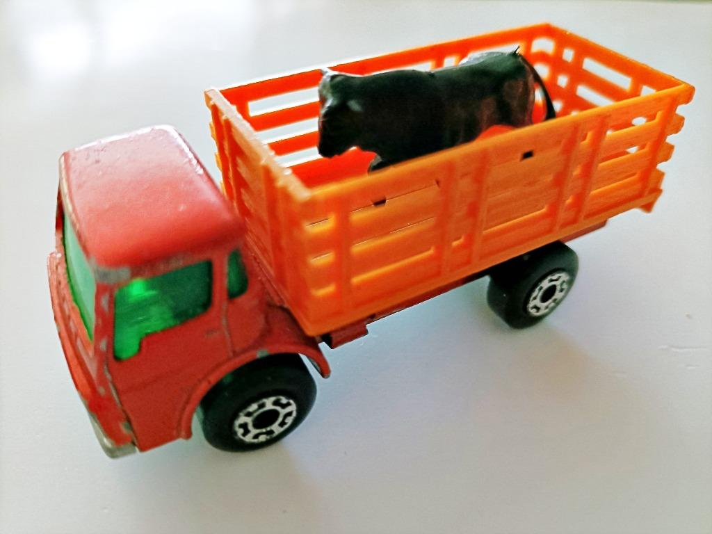 Matchbox Cattle Truck No.71 bronze, de 1972, avec 1 taureau, Ophalen of Verzenden, Gebruikt, Bus of Vrachtwagen, Matchbox