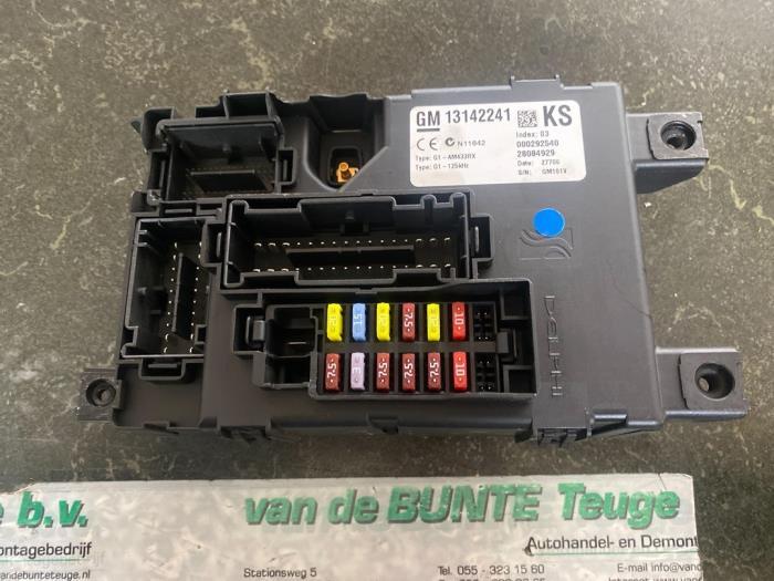 Zekeringkast van een Opel Corsa, Ophalen of Verzenden, 3 maanden garantie, Gebruikt, Opel