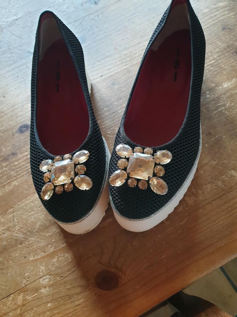 Italiaanse schoenen, Enlèvement ou Envoi, Comme neuf