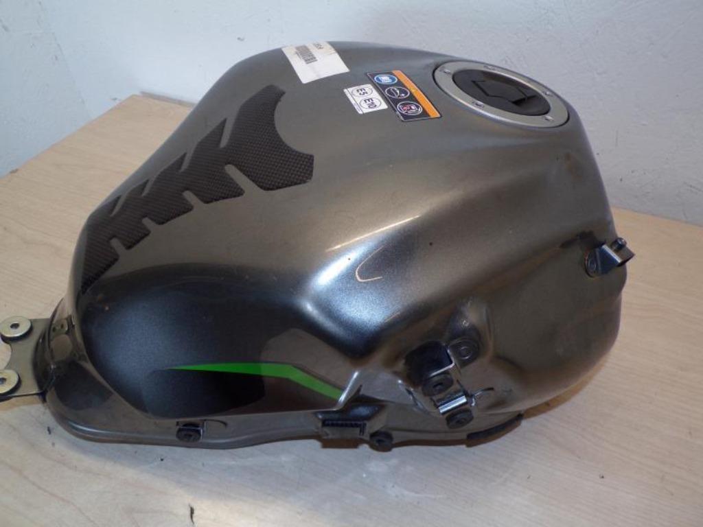 reservoire a carburant kawasaki 900 vn, Ophalen of Verzenden, Gebruikt