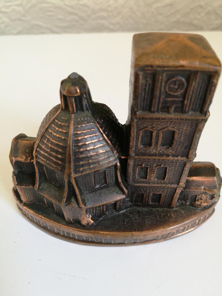 Souvenir de la Basilique de Montaigu, Enlèvement ou Envoi