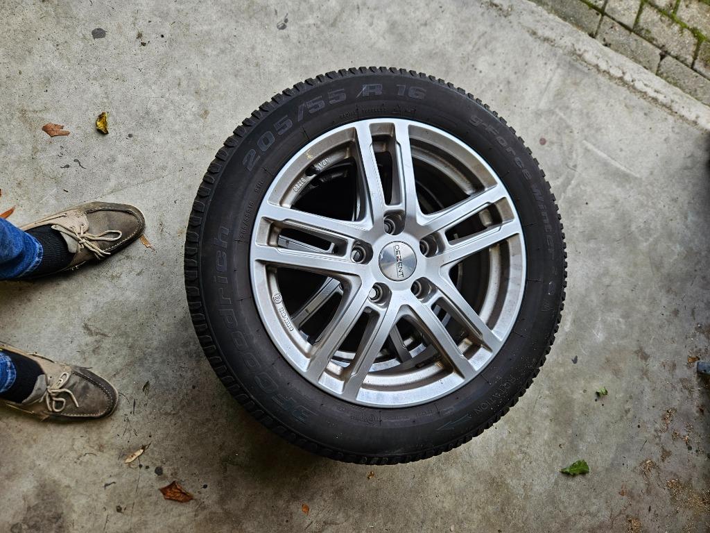 Pneus d'hiver sur jantes Volkswagen Golf, Pneus et Jantes, Pneus hiver, 16 pouces, Véhicule de tourisme
