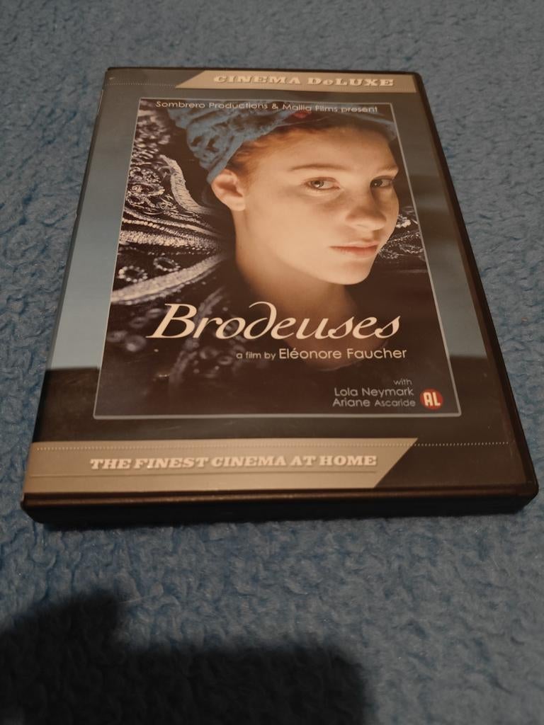 Brodeuses, Cd's en Dvd's, Ophalen