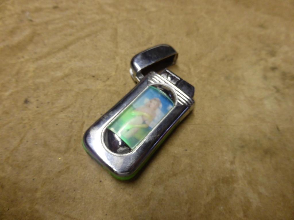 Aansteker Pin-up, Briquet, Enlèvement ou Envoi, Utilisé, Briquet