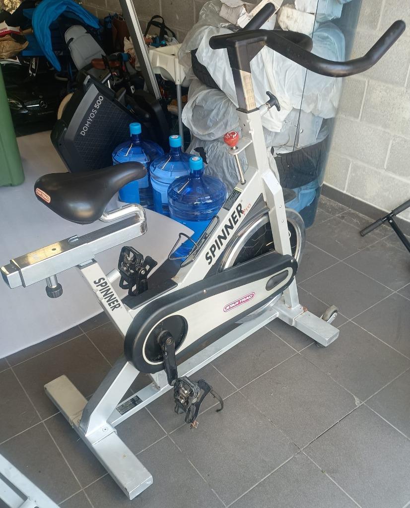 vélo de spinning marque Spinner Pro, Sports & Fitness, Vélo de spinning, Jambes, Enlèvement, Utilisé