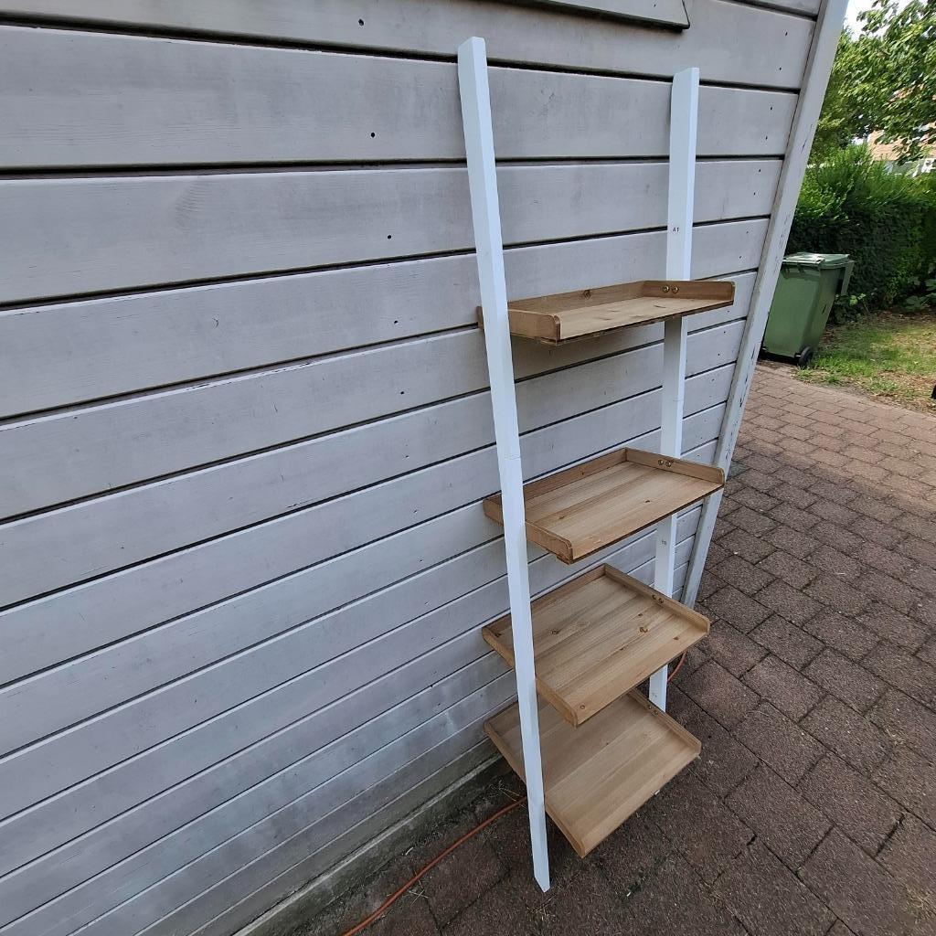 Houten muurrek met 4 legplanken. Nieuwstaat, Ophalen, Zo goed als nieuw